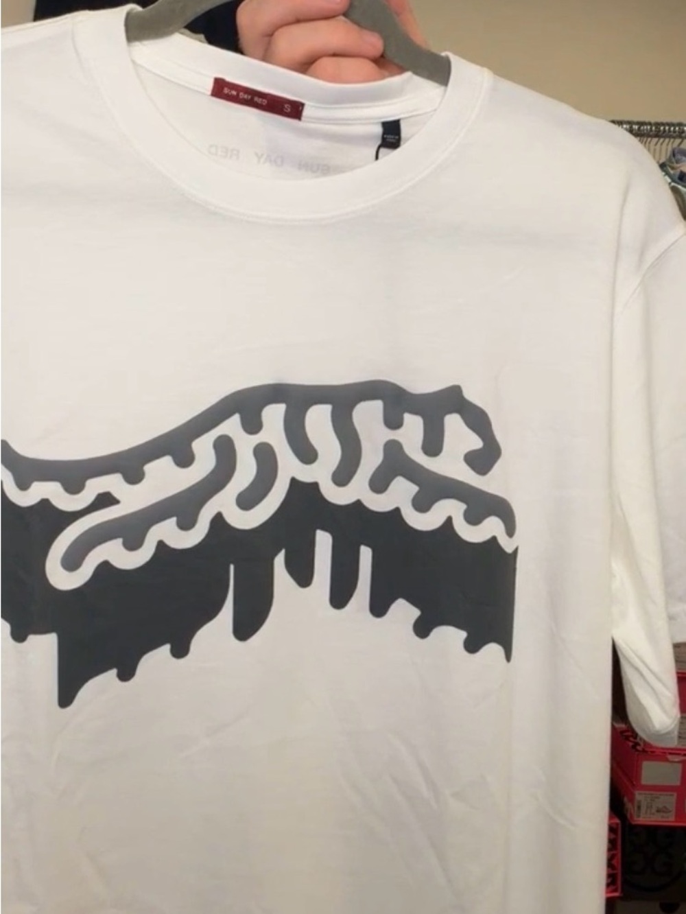 Sun Day Red White Graphic Short Sleeve Tee